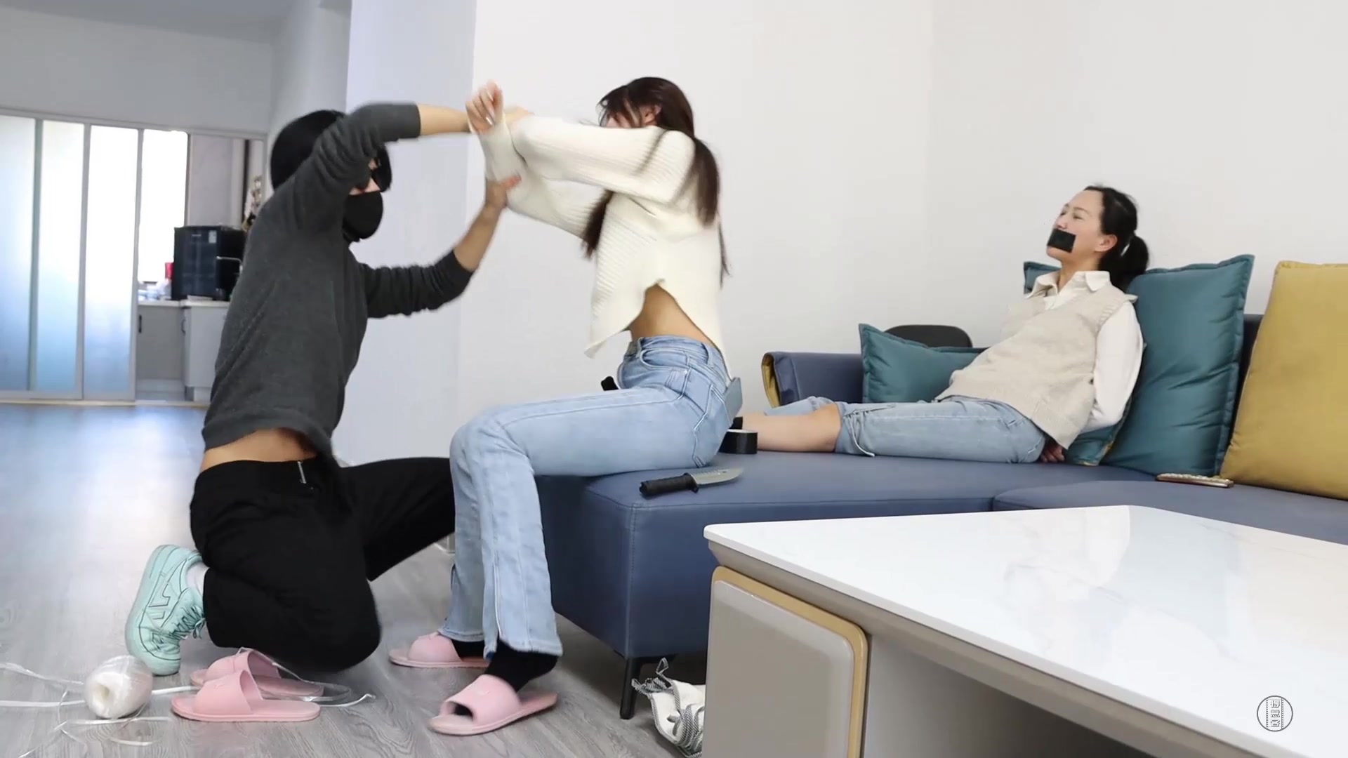 6533.mp4-7.jpg