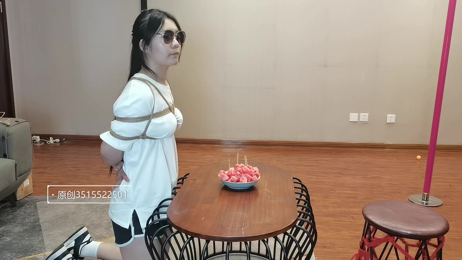 9135.mp4-1.jpg