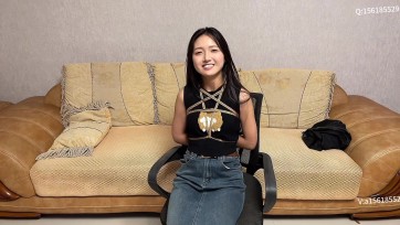 【龙飞绳艺】绳艺访谈 长得越漂亮越骚 变态提问，变态回答 在金钱诱惑下她如此龌龊 肮脏变态