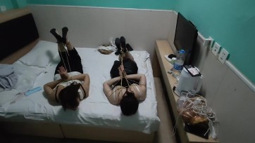 【理想生活】昏暗的房间，两女绳瘾犯了