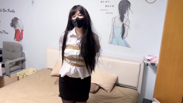 【wokunle】困困第二十弹，OL黑丝装续，躺缚的挣扎