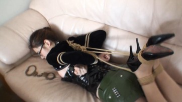 【真实经典】美女特工妍妍大破匪徒窝