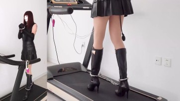 【高跟遇到跑步机】铐镣舞步 炮机强高 锁着铐镣跳舞的皮裙肉丝过膝高跟长靴+金属GS、TD、电动PJ与跑步机