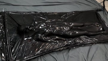【zentai】Vacuum bed and inflatable gag