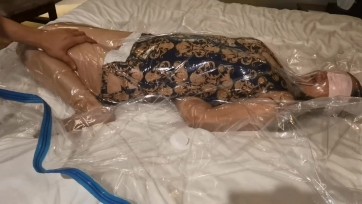 【旺仔原创】真空袋窒息晕厥骚母狗