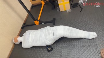 【悦感日记】七夕特辑 老板娘被强制包成木乃伊，郊狼电击 镇动棒 绝望挣扎 崩溃