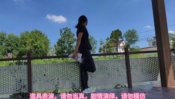 【束心工作室】兰兰牛仔裤，古桥畔，手拷脚镣，正铐背铐，铐栏杆，古桥行走，草地行走，跪铐