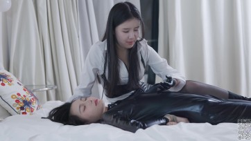 【红鲤鱼】间谍扭曲 - 第一部分