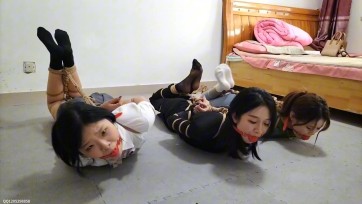 【精致原创】三女白袜黑袜短丝驷马TK处决