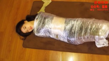 【邕娘】柏芝女王的保鲜膜之旅，保鲜膜全包，黑丝玉足，打屁股SP，丝袜套头，销魂漫舞~