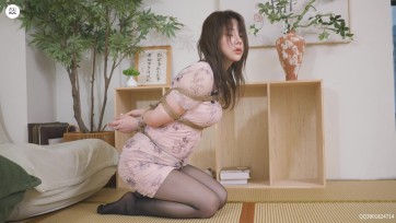 【波丝姬】女大学生的第一次旗袍股绳捆绑绳艺体验
